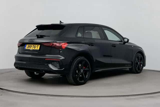 Audi A3 (2023) thumbnail 4