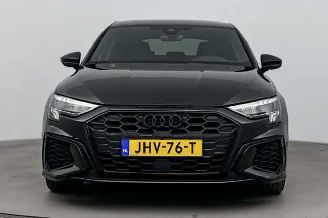 Audi A3 (2023) thumbnail 5