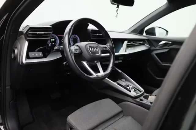 Audi A3 (2023) thumbnail 7