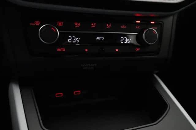 SEAT Arona (2023) thumbnail 19