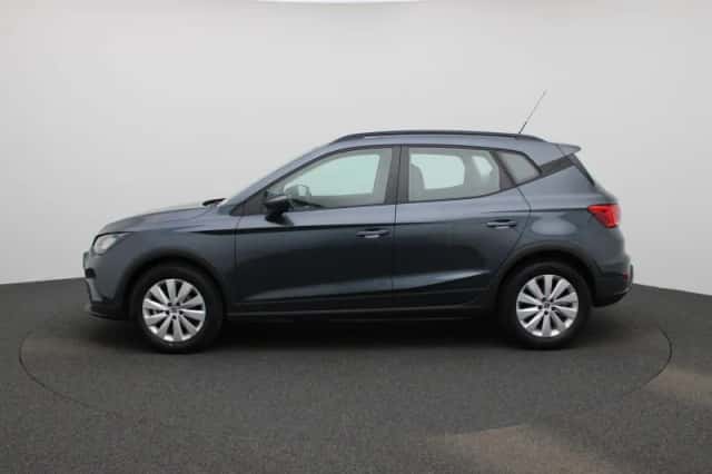 SEAT Arona (2023) thumbnail 4