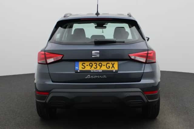 SEAT Arona (2023) thumbnail 5