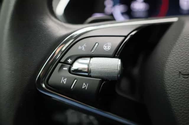 Škoda Octavia (2021) thumbnail 12