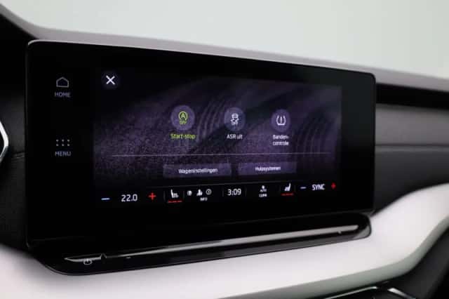 Škoda Octavia (2021) thumbnail 15