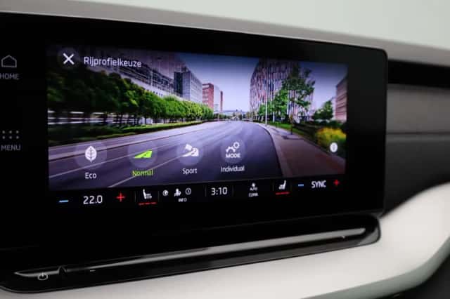 Škoda Octavia (2021) thumbnail 18