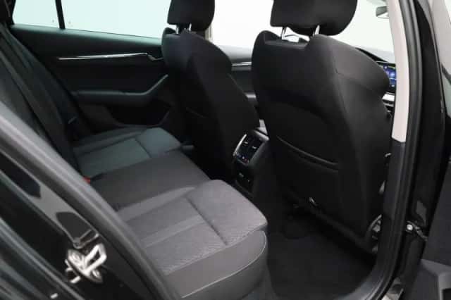 Škoda Octavia (2021) thumbnail 33