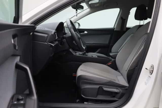 SEAT Leon (2021) thumbnail 11