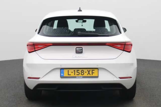 SEAT Leon (2021) thumbnail 5