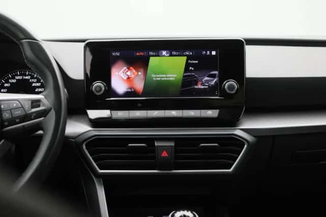 SEAT Leon (2021) thumbnail 9