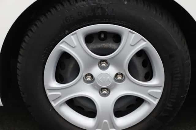 Kia Picanto (2022) thumbnail 12