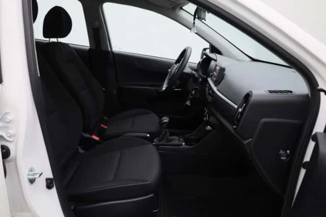 Kia Picanto (2022) thumbnail 25