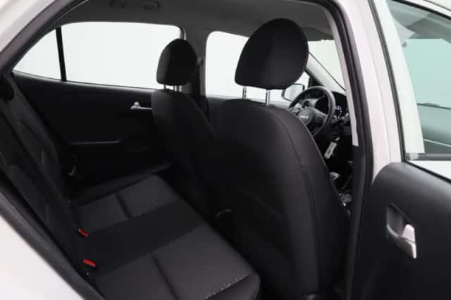 Kia Picanto (2022) thumbnail 26