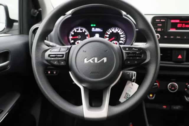 Kia Picanto (2022) thumbnail 7