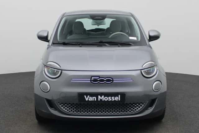 Fiat 500 (2023) thumbnail 3