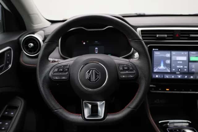 MG ZS (2023) thumbnail 7