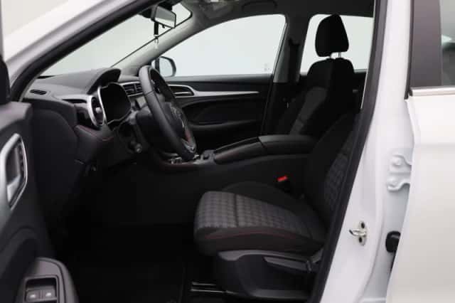 MG ZS (2023) thumbnail 9