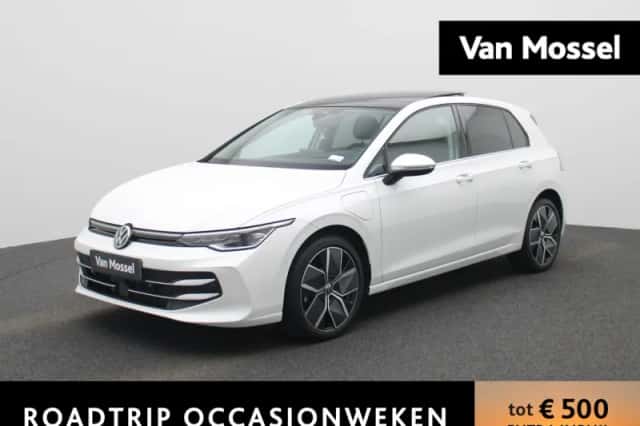 Volkswagen Golf (2025) thumbnail 1