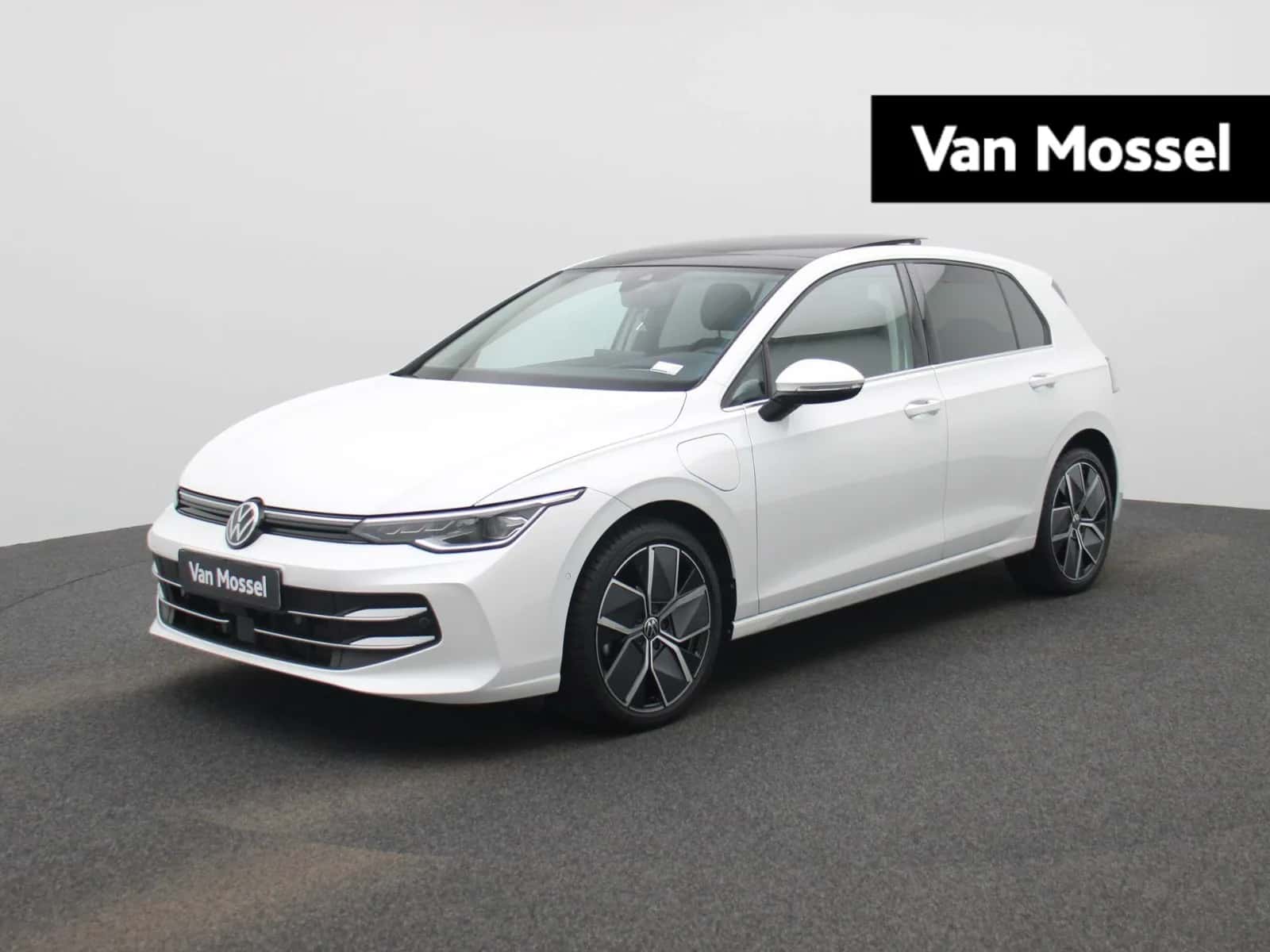 Volkswagen Golf (2025) — foto 1