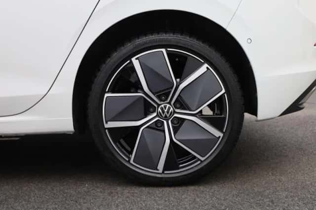 Volkswagen Golf (2025) thumbnail 13