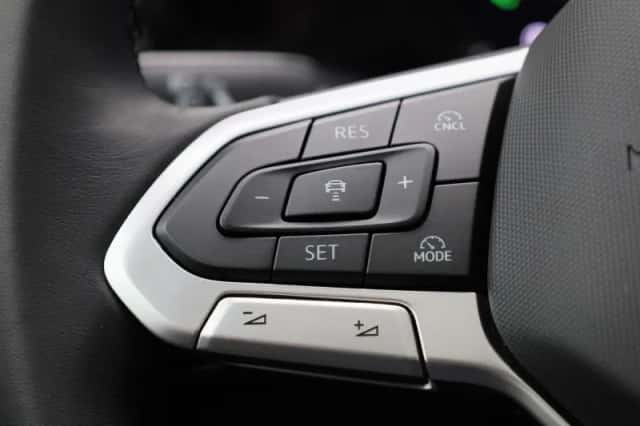 Volkswagen Golf (2025) thumbnail 20