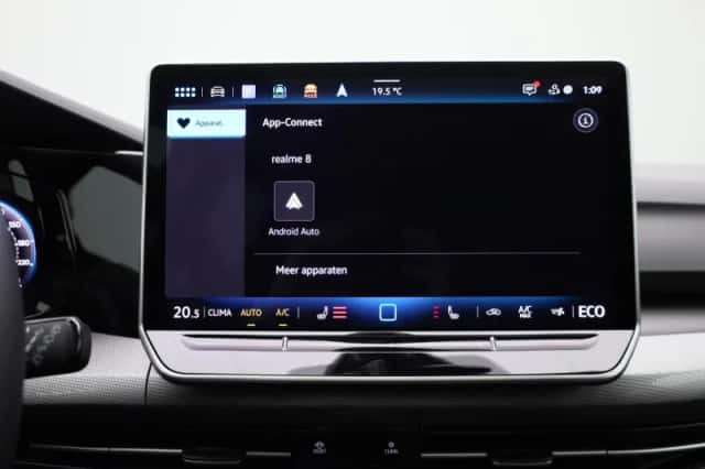 Volkswagen Golf (2025) thumbnail 26