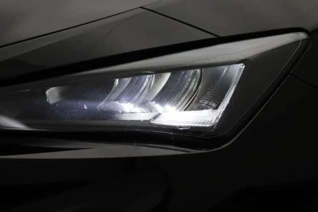 SEAT Leon (2023) thumbnail 13