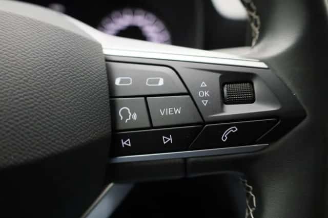 SEAT Leon (2023) thumbnail 15