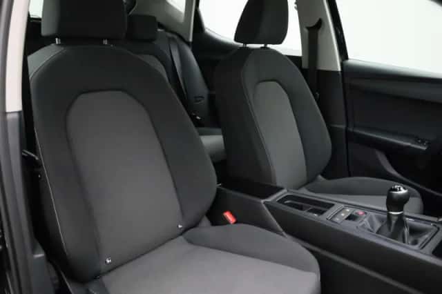 SEAT Leon (2023) thumbnail 30