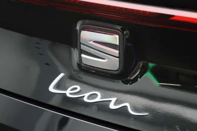 SEAT Leon (2023) thumbnail 32