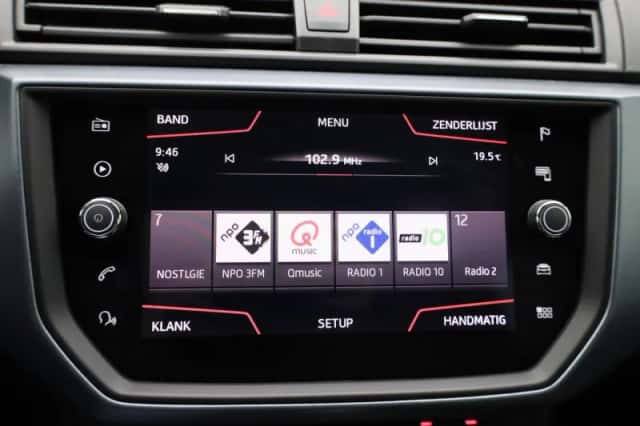 SEAT Arona (2018) thumbnail 15