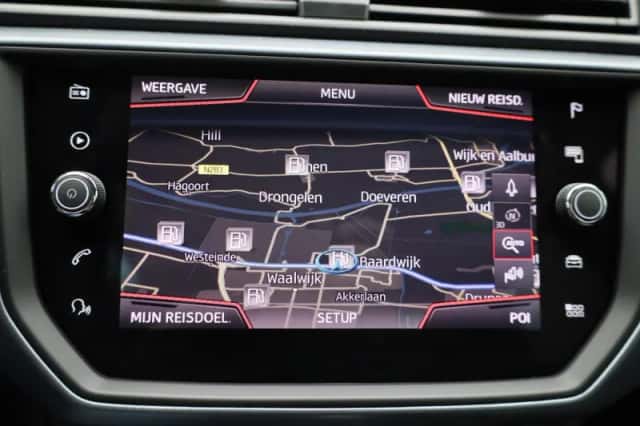 SEAT Arona (2018) thumbnail 17