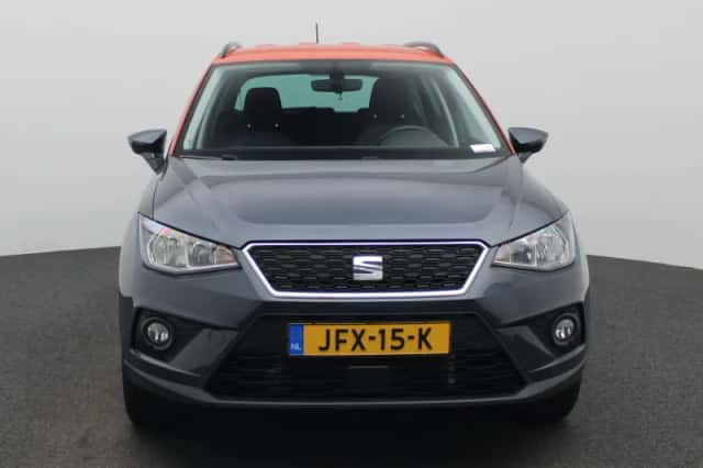 SEAT Arona (2018) thumbnail 3