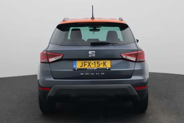 SEAT Arona (2018) thumbnail 5