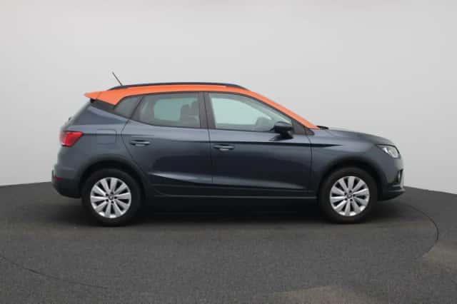 SEAT Arona (2018) thumbnail 6