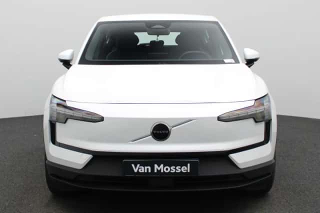 Volvo EX30 (2024) thumbnail 3