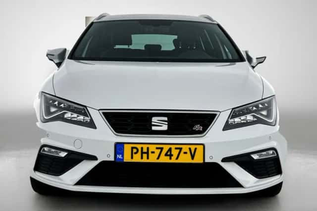 SEAT Leon (2017) thumbnail 5