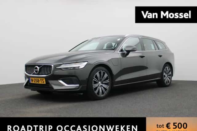 Volvo V60 (2022) thumbnail 1