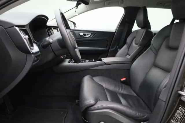 Volvo V60 (2022) thumbnail 11