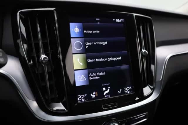 Volvo V60 (2022) thumbnail 24