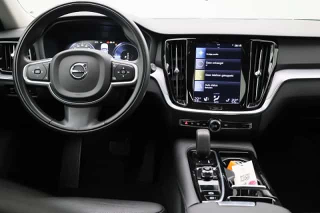Volvo V60 (2022) thumbnail 7