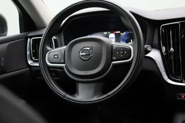 Volvo V60 (2022) thumbnail 10
