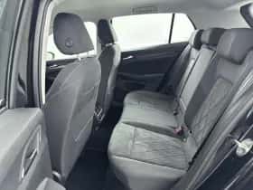 Volkswagen Golf thumbnail 25