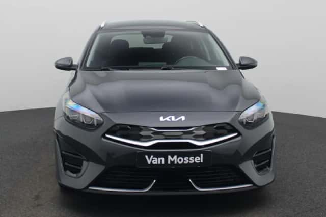 Kia Ceed Sportswagon (2023) thumbnail 3