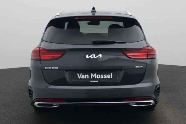 Kia Ceed Sportswagon (2023) thumbnail 5