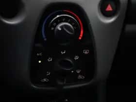 Peugeot 108 (2021) thumbnail 18