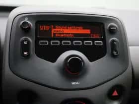 Peugeot 108 (2021) thumbnail 21
