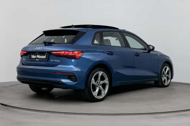 Audi A3 (2021) thumbnail 4