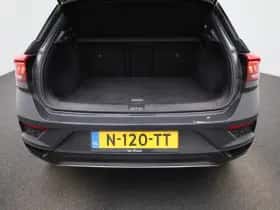 Volkswagen T-Roc thumbnail 11