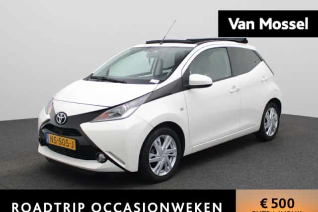 Toyota Aygo (2017) thumbnail 1
