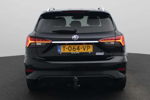 MG MG5 (2023) thumbnail 5